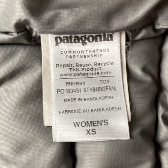 Patagonia Women’s Down Sweater Full Zip Down Insulated Jacket Light Gray XS - Picture 9 of 13